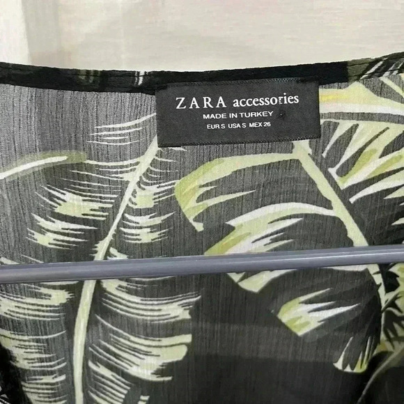 Zara Tropical print sheer body suit tie feature in the front‎ size small - Picture 6 of 13